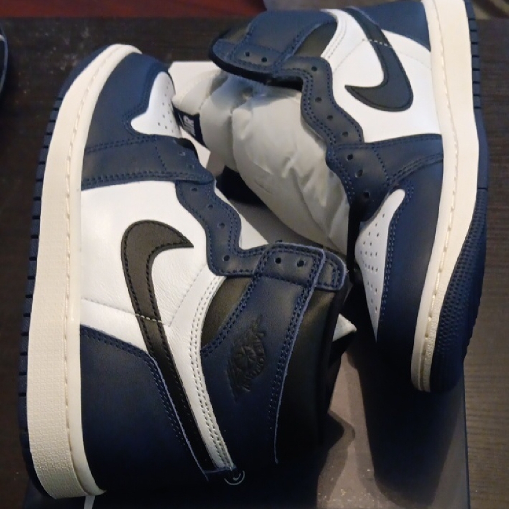 Jordan 1 Retro High OG "Midnight Navy" M6.5/W8 NEW W/OG BOX - Picture 7 of 9